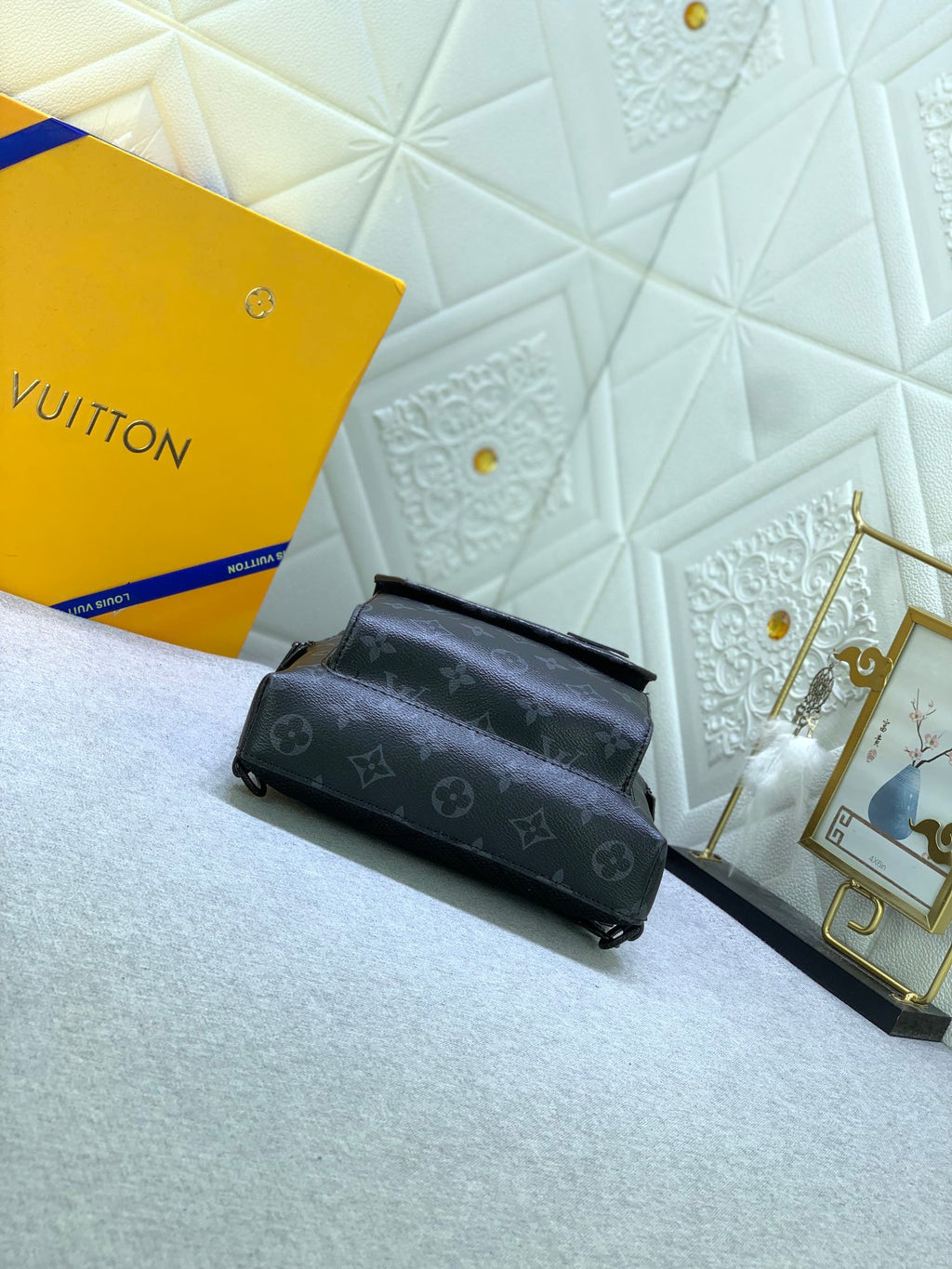 B12X44E340 Popular leather bag 