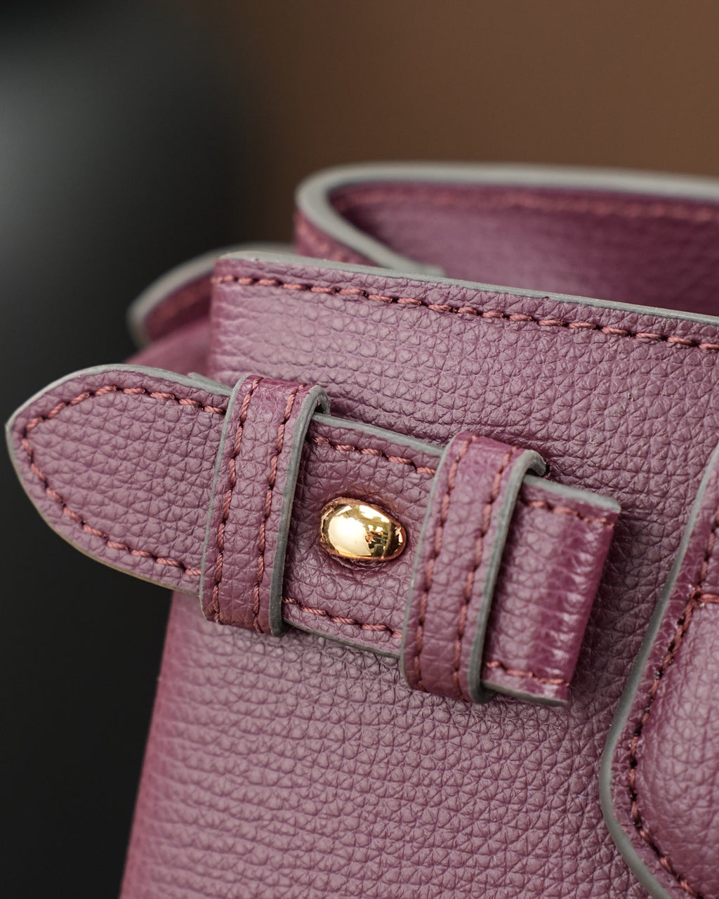 B1R76R20  Popular leather bag