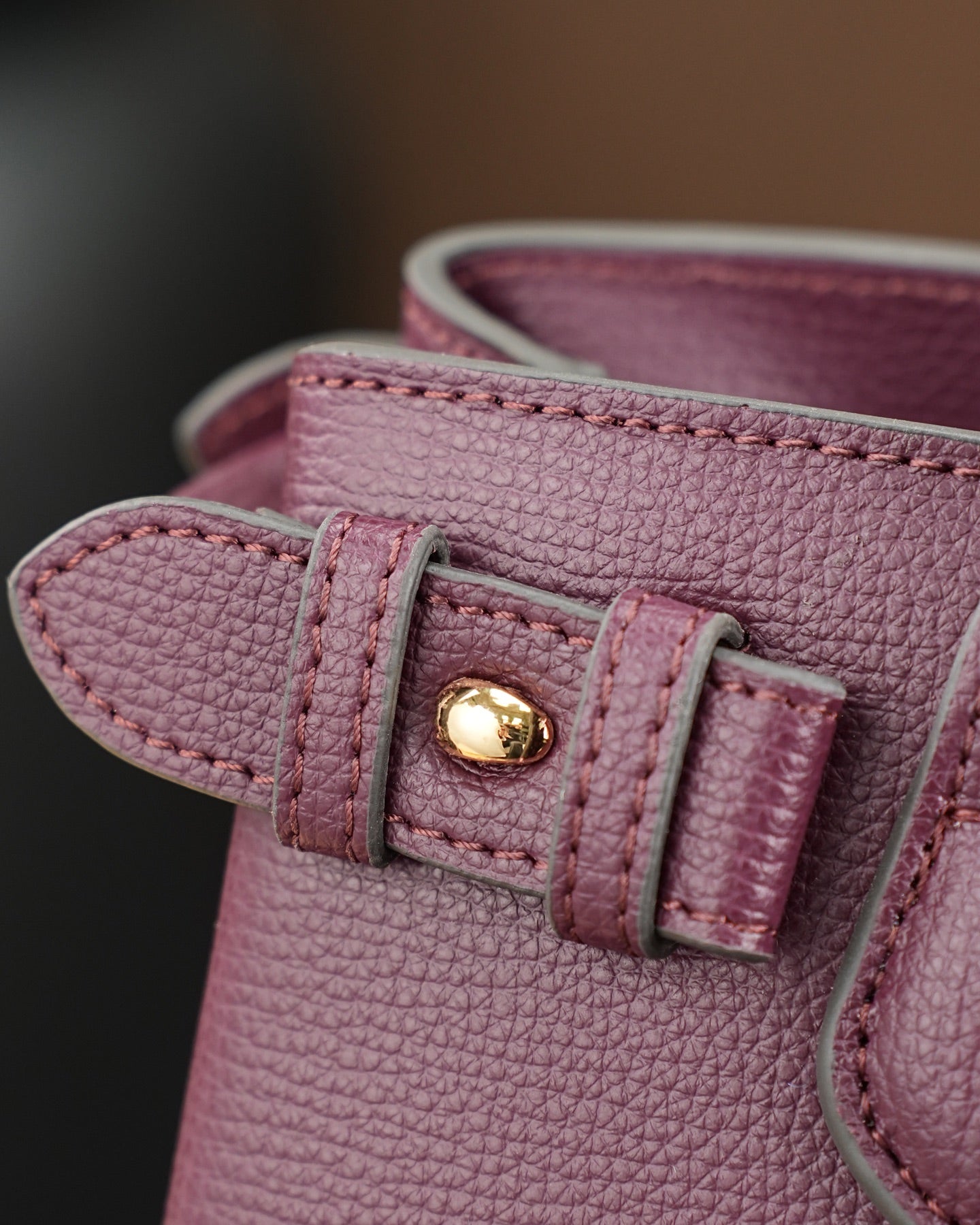 B1R76R20  Popular leather bag