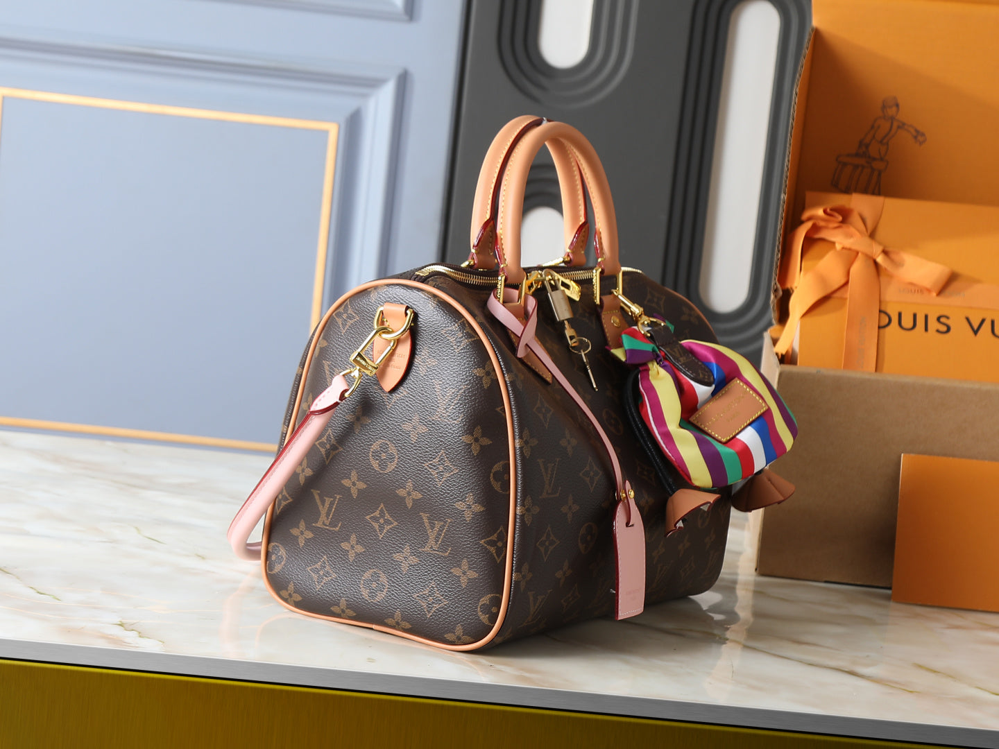 B1P36E23 Popular leather bag