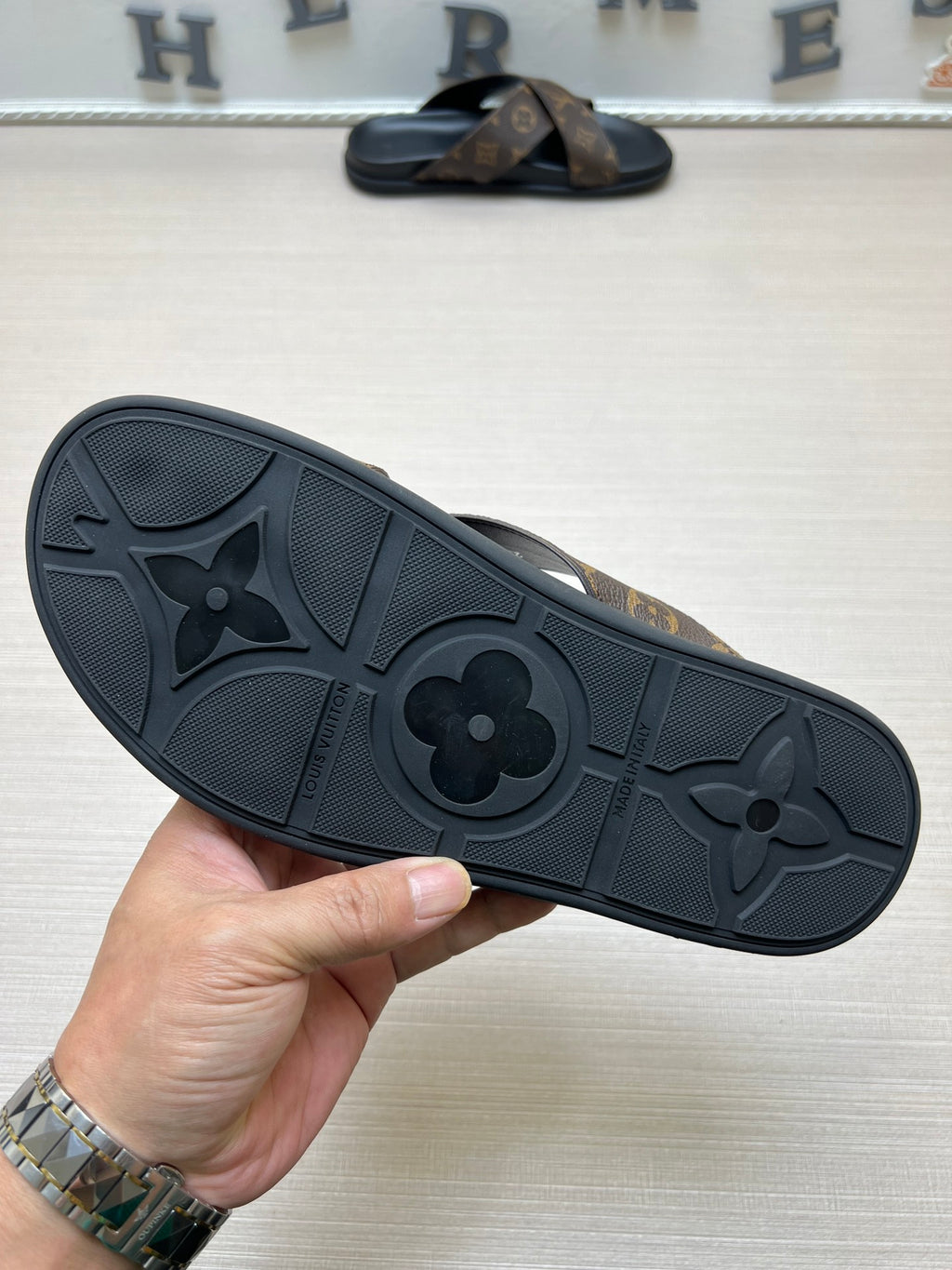 Z5ZE57 Popular slippers