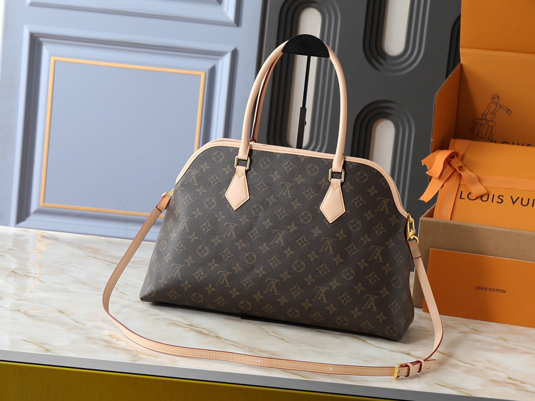 B1P46E107 Popular leather bag