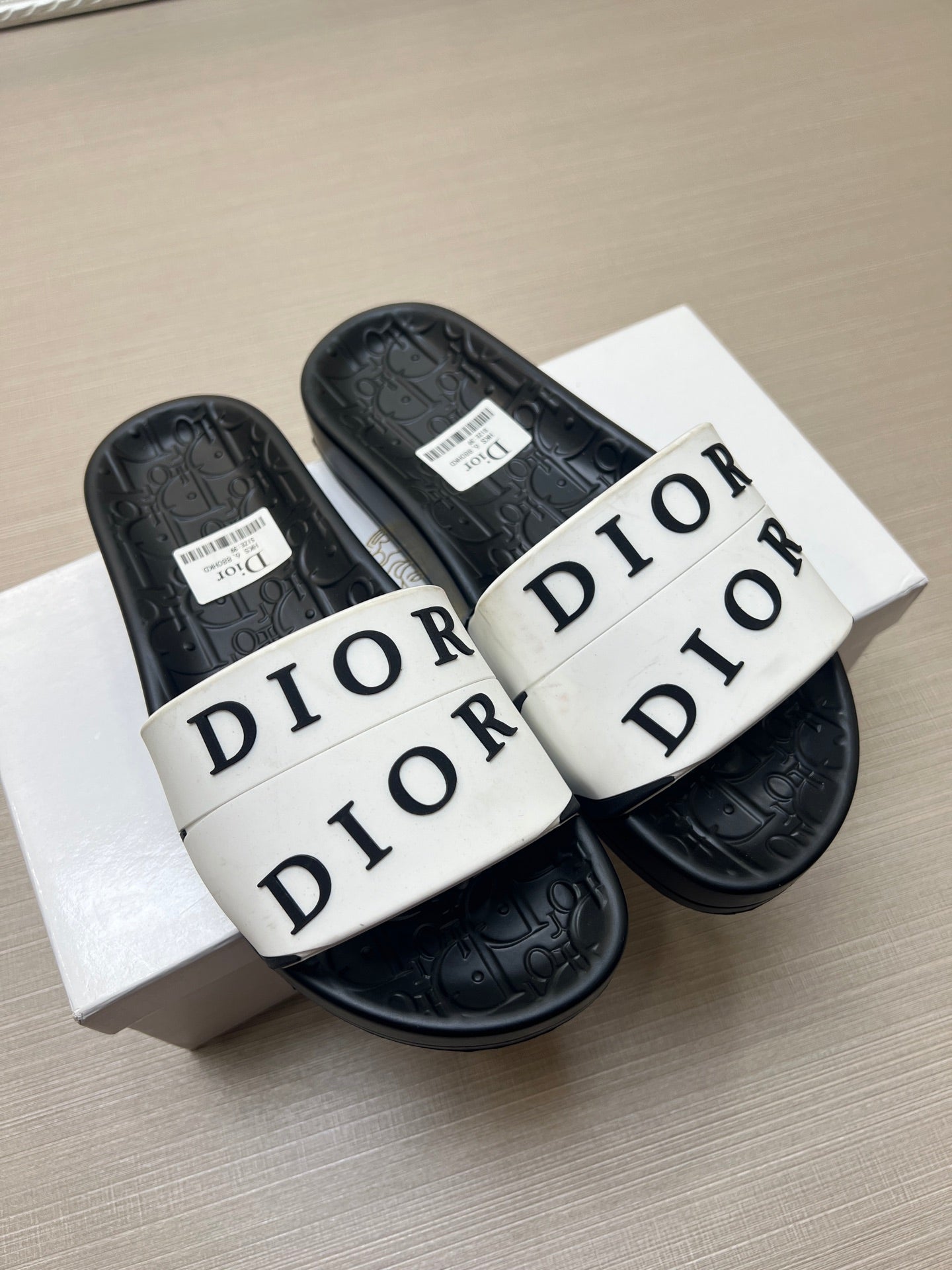 Z5Z35D276 Popular Slippers