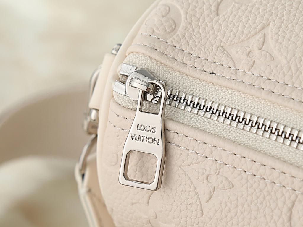 B1R76E52 Popular leather bag