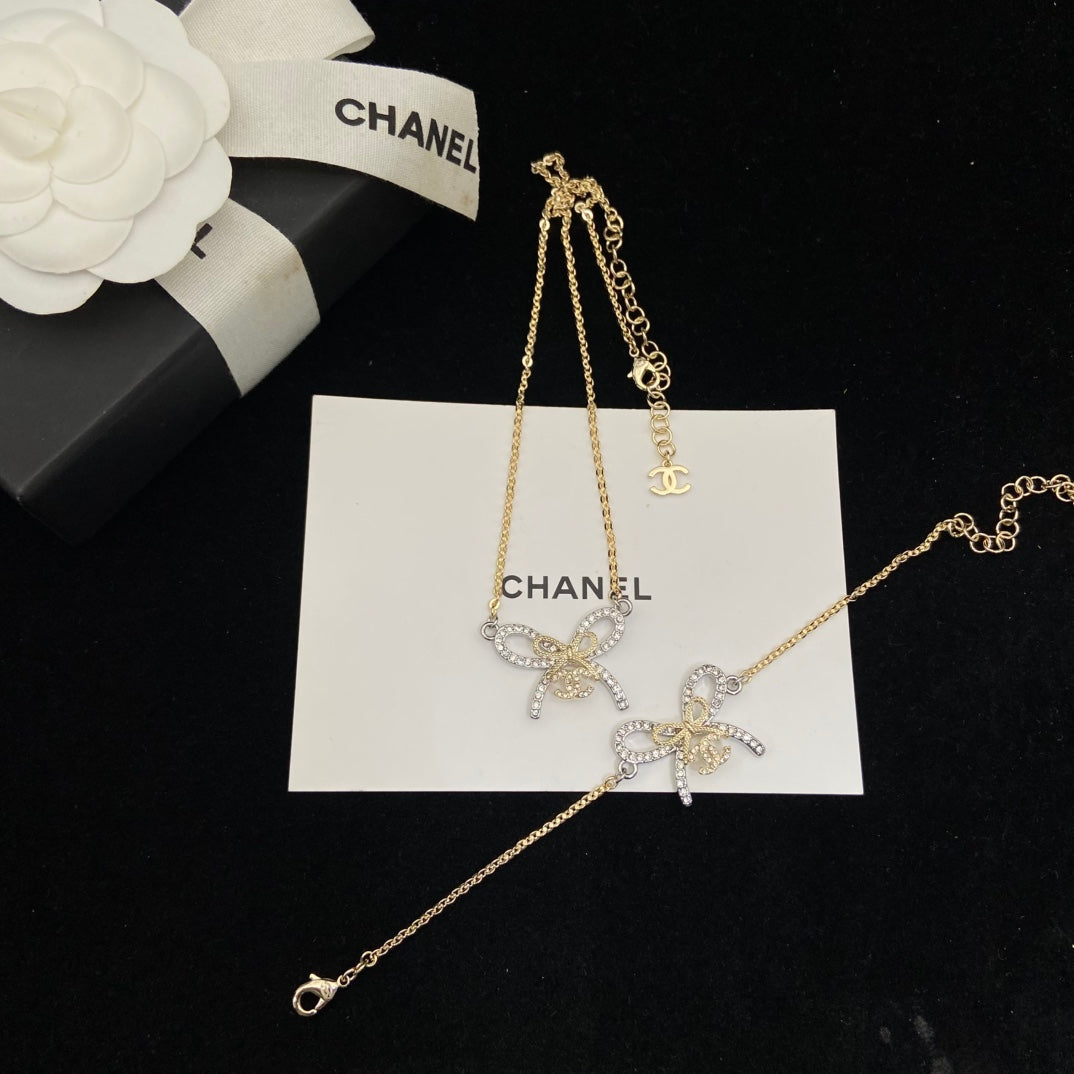 X1Q85C168X Popular Necklace. Bracelets