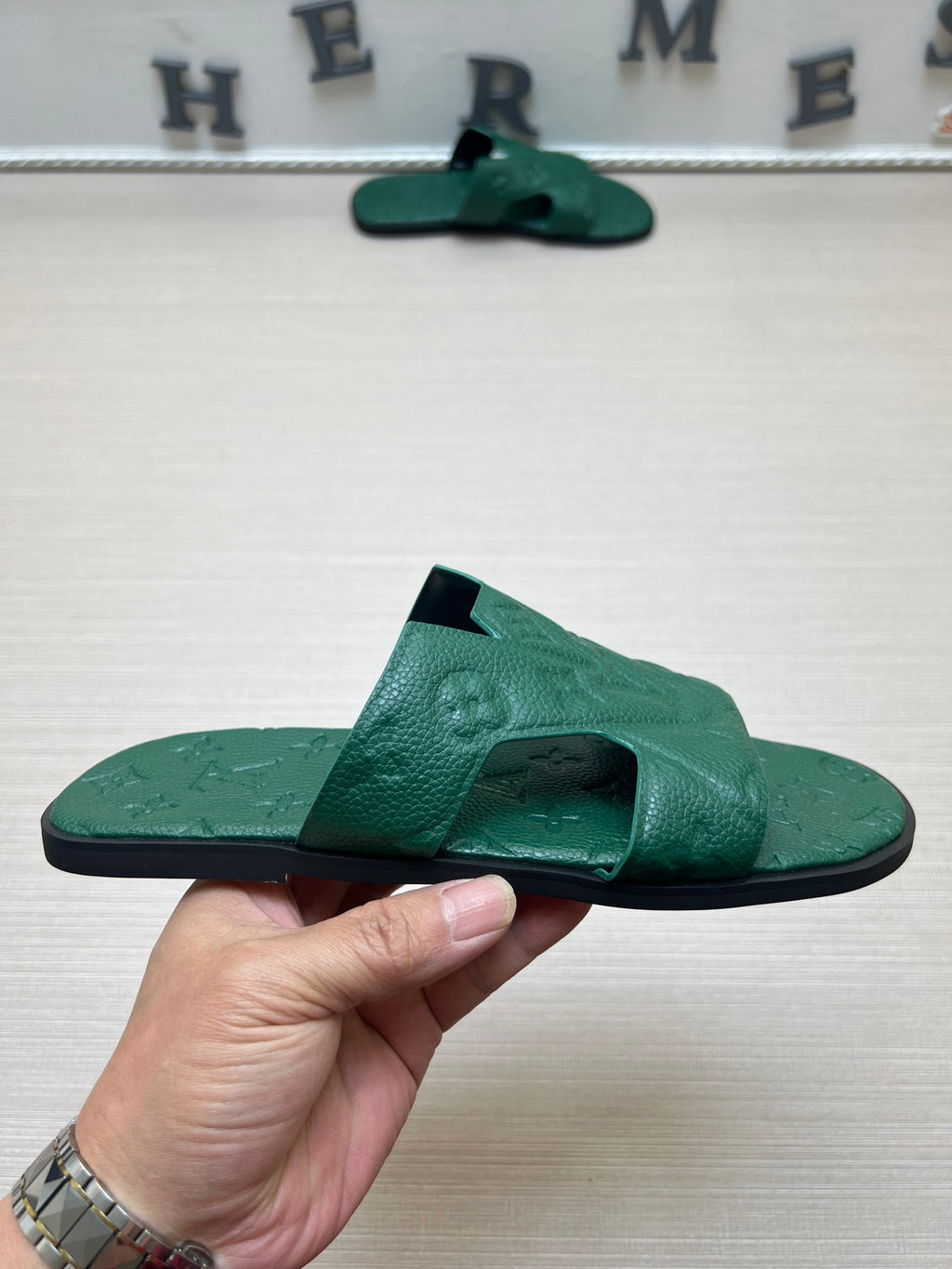Z5ZE34 Popular slippers