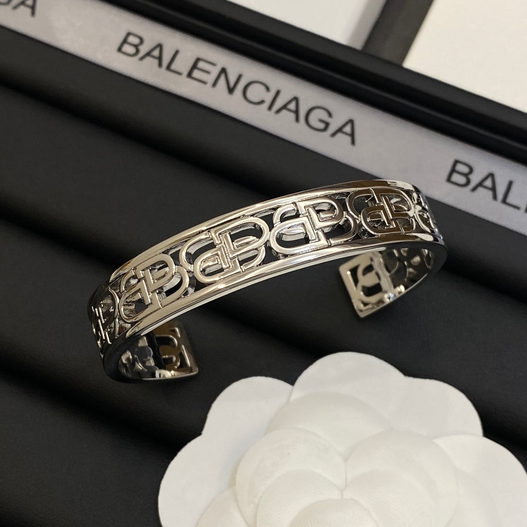 X1Z34J136K  Popular Bracelets