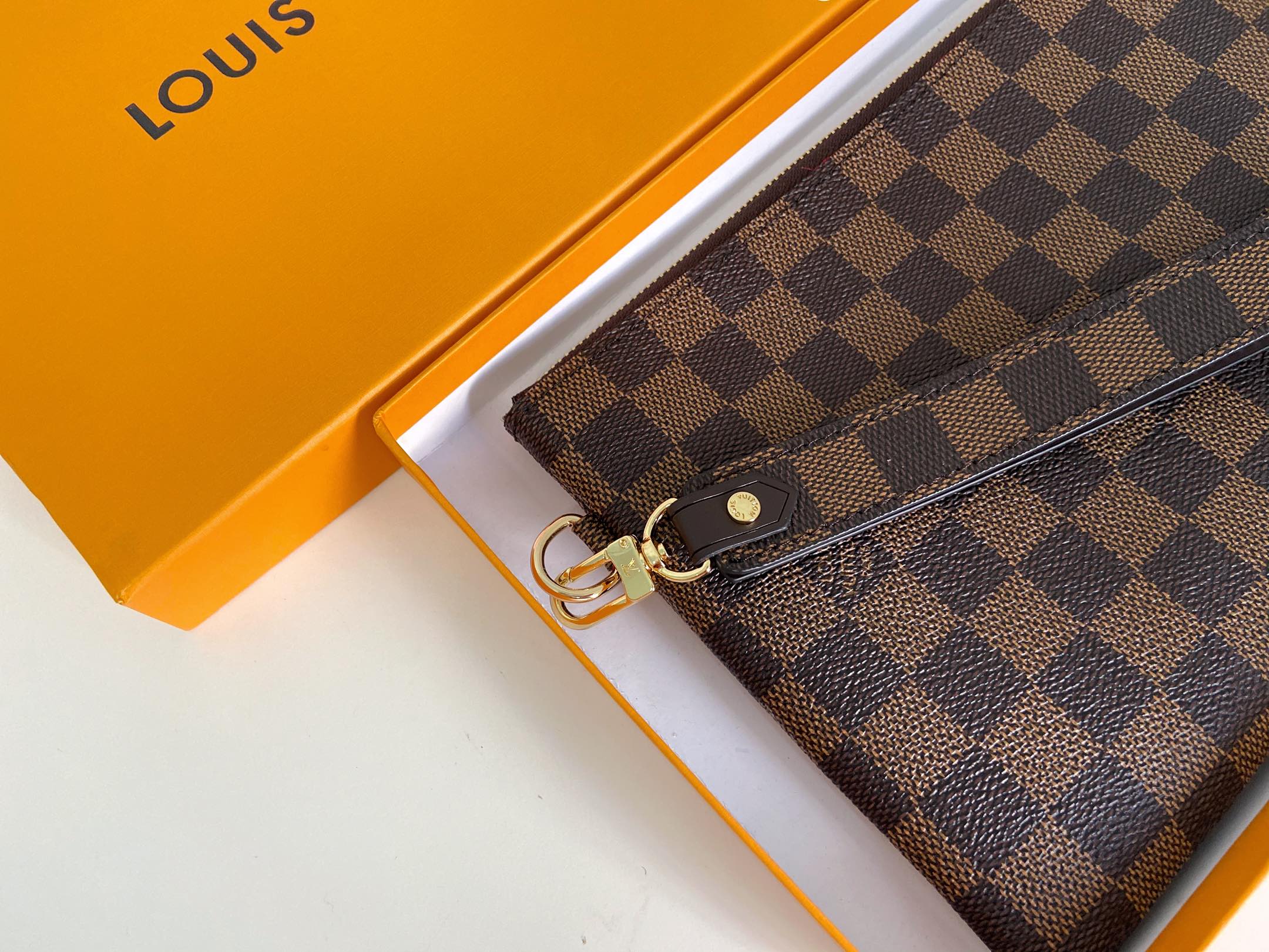 B1P46E51 Popular leather bag