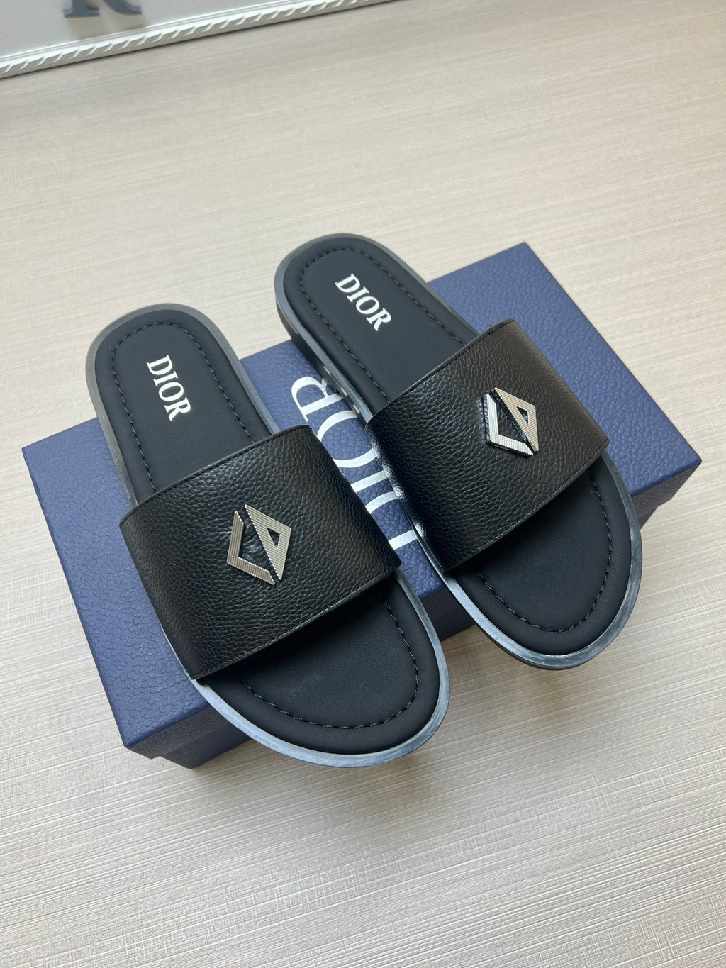 Z5ZD77 Popular  slippers