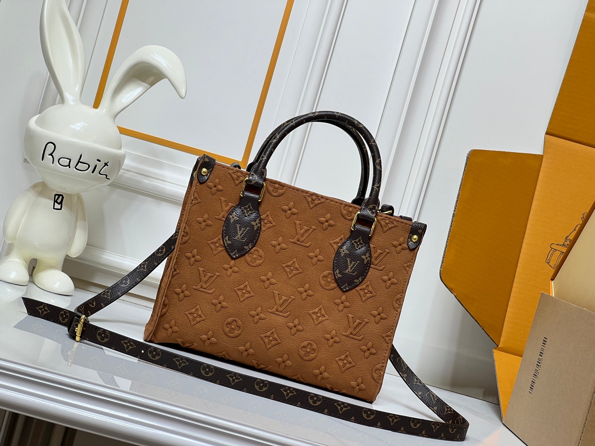 B1R115E156 Popular bag