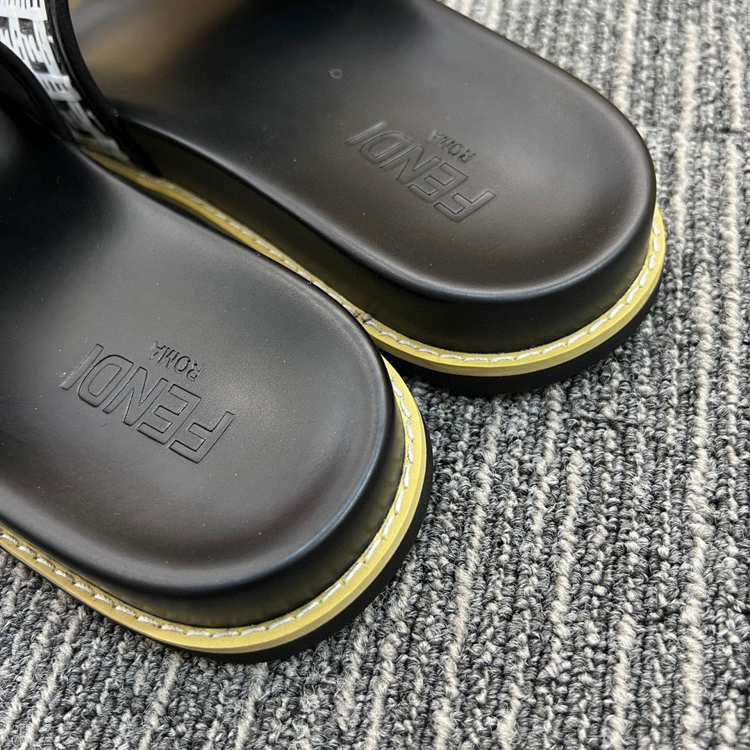 Z5XF104 Popular Slippers
