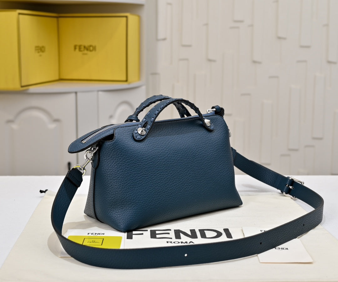 B1W35F109 Popular  leather bag
