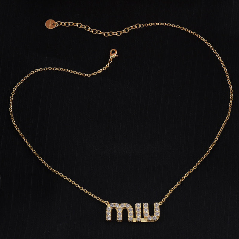 X1Z94A685K  Popular  Necklaces