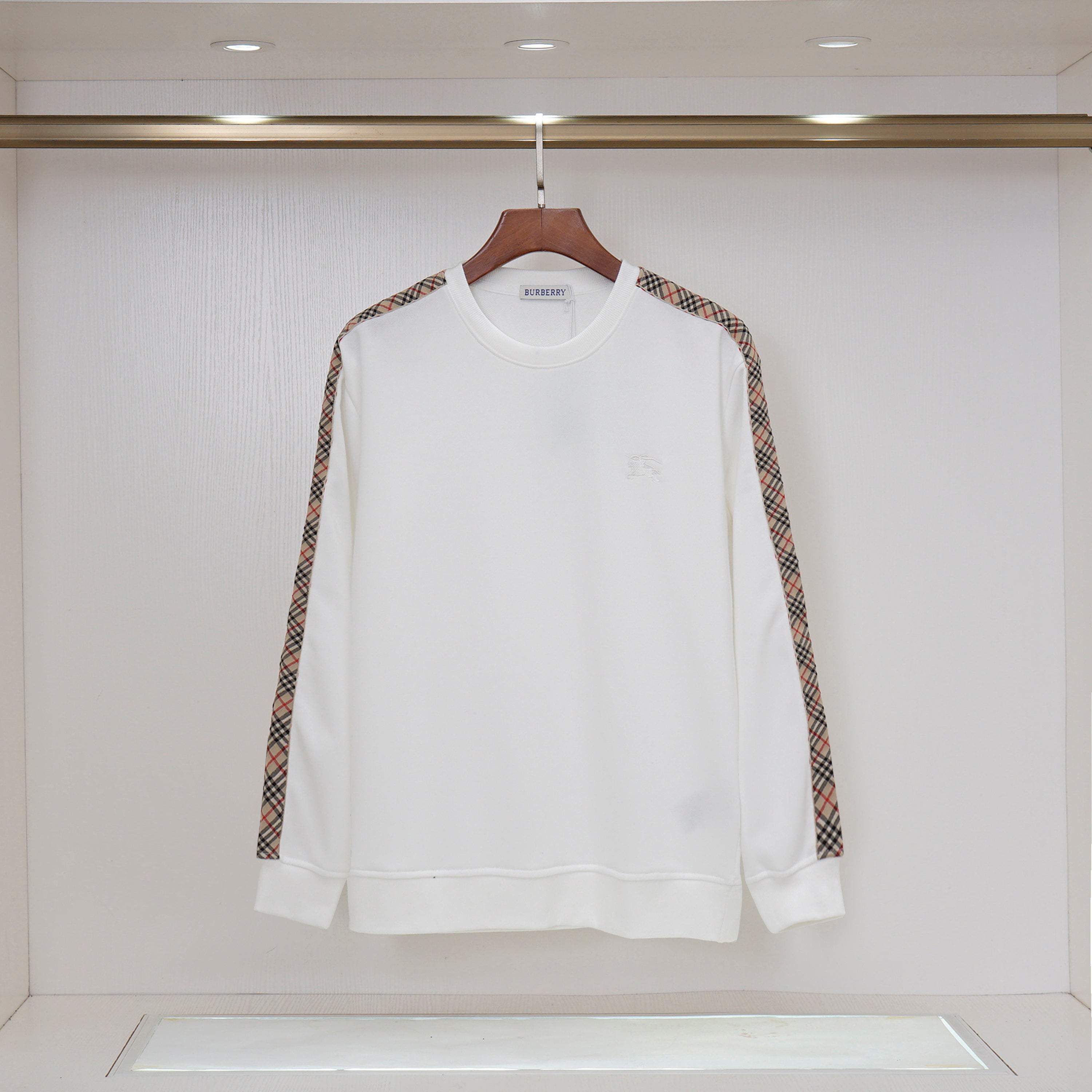 U1Z05R375 Popular Sweaters
