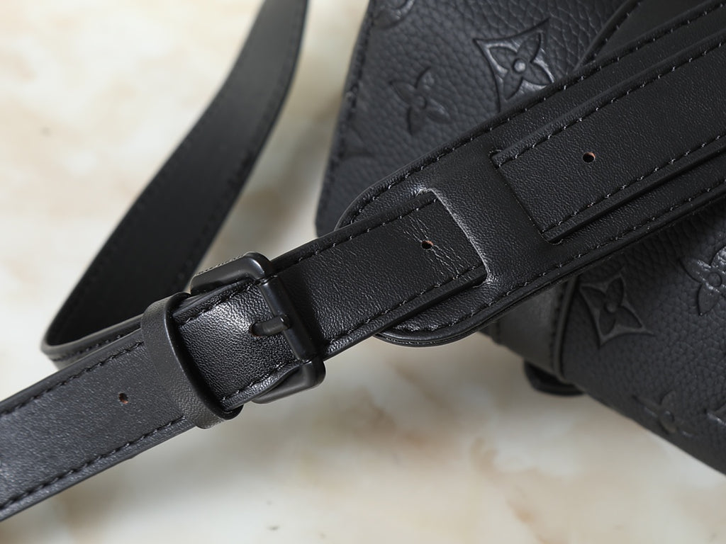 B1R76E56 Popular leather bag