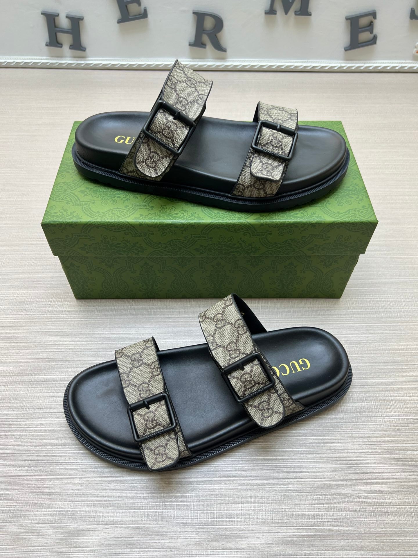 Z5ZB90 Popular slippers
