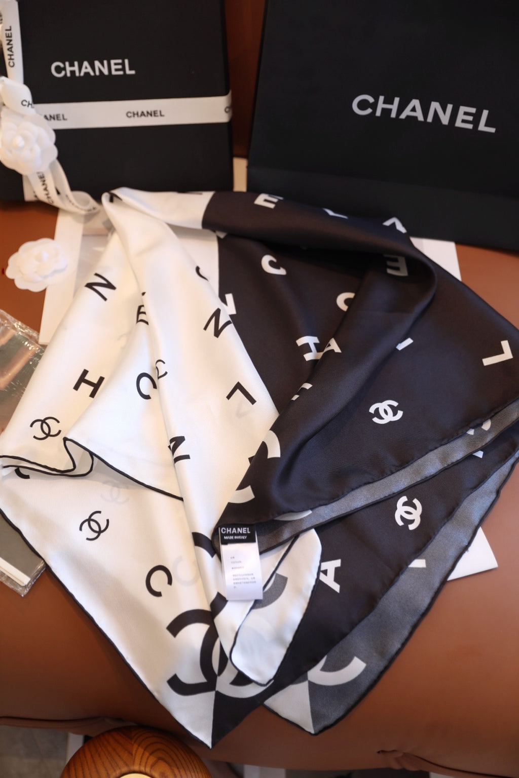 W1N46C17 Popular Silk Scarve