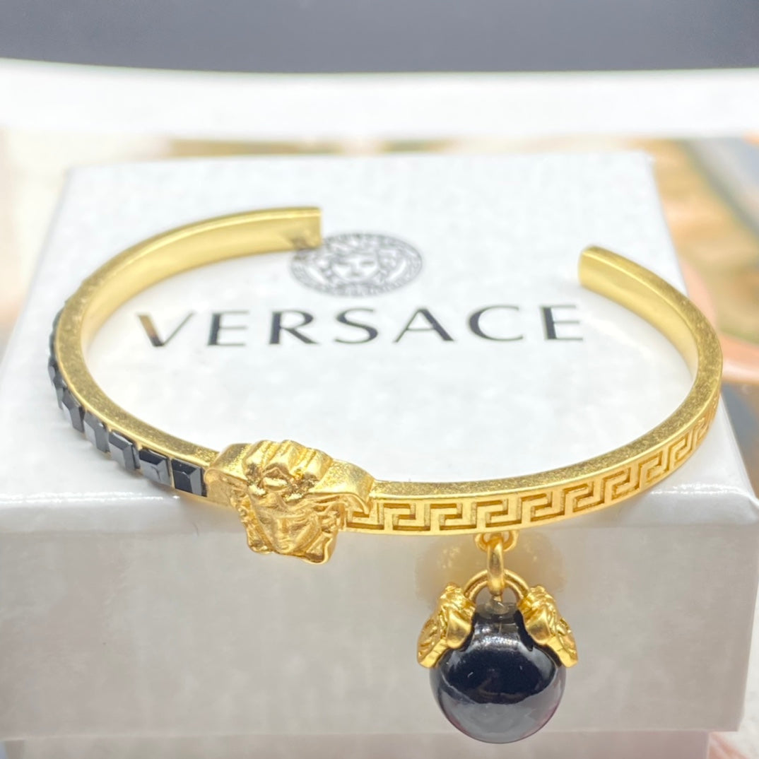 X1Q85W69K  Popular Bracelets