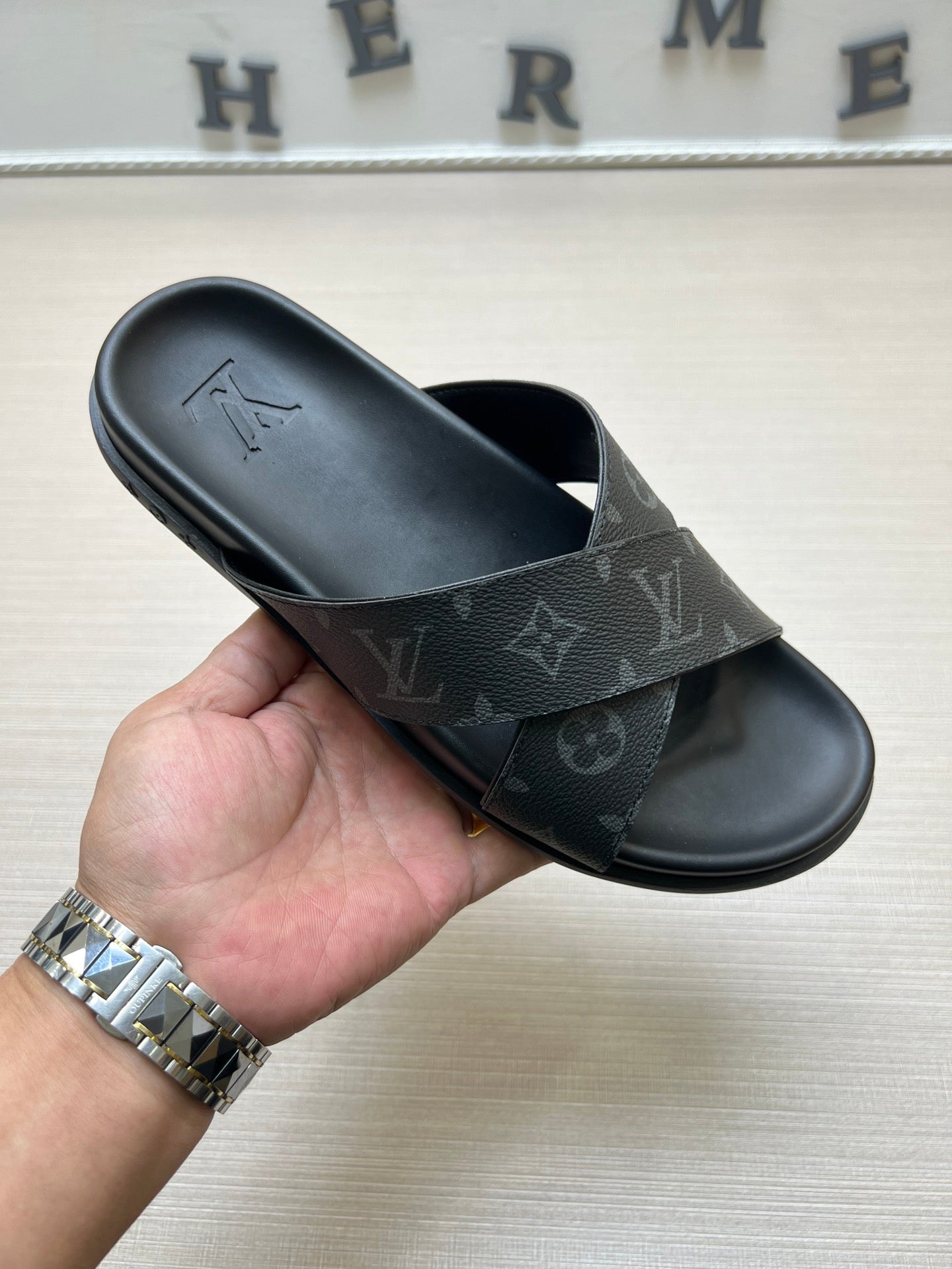 Z5ZE56 Popular slippers