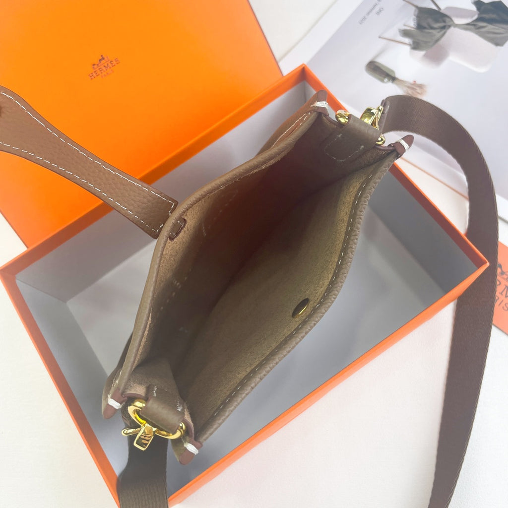B1N46H5 Popular leather bag
