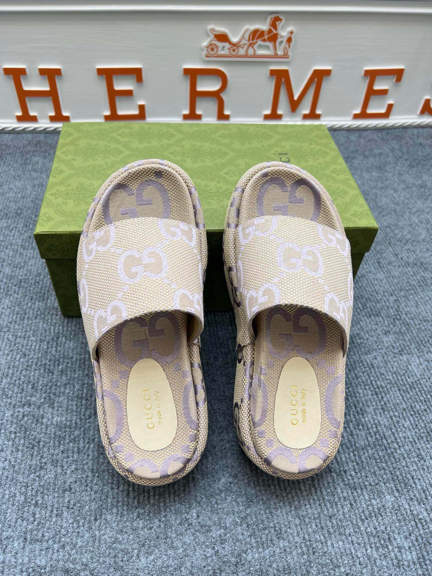 Z5ZB122 Popular slippers  Sole thickness 5.5cm