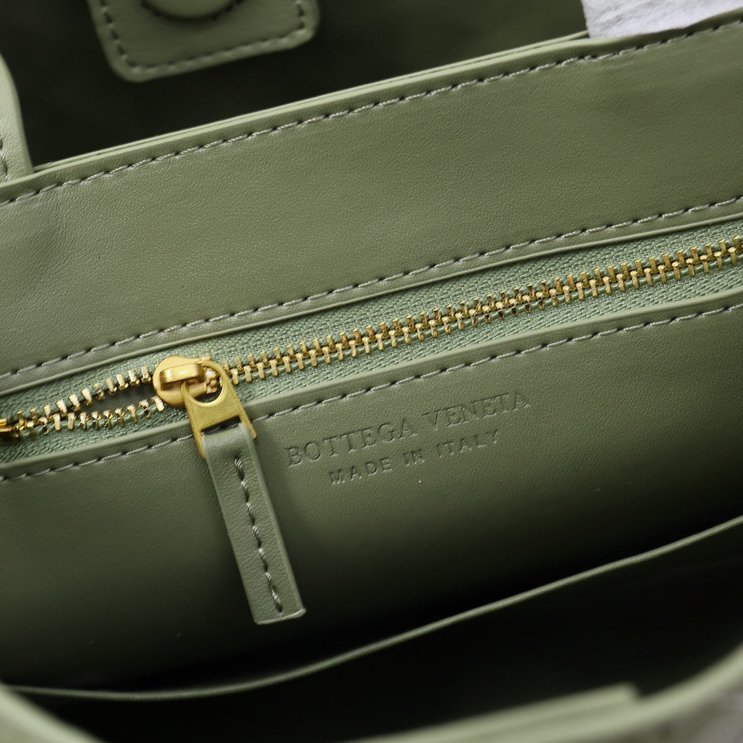 B1X104A81 Popular  leather bag