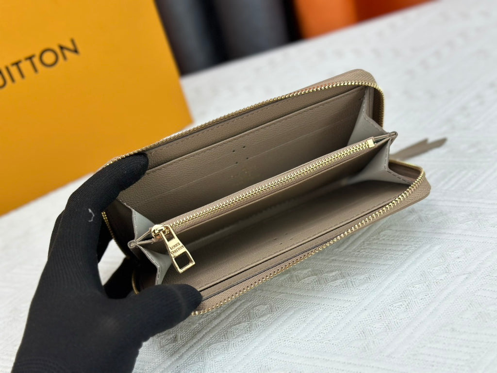 B1R15E79 Popular  leather bag