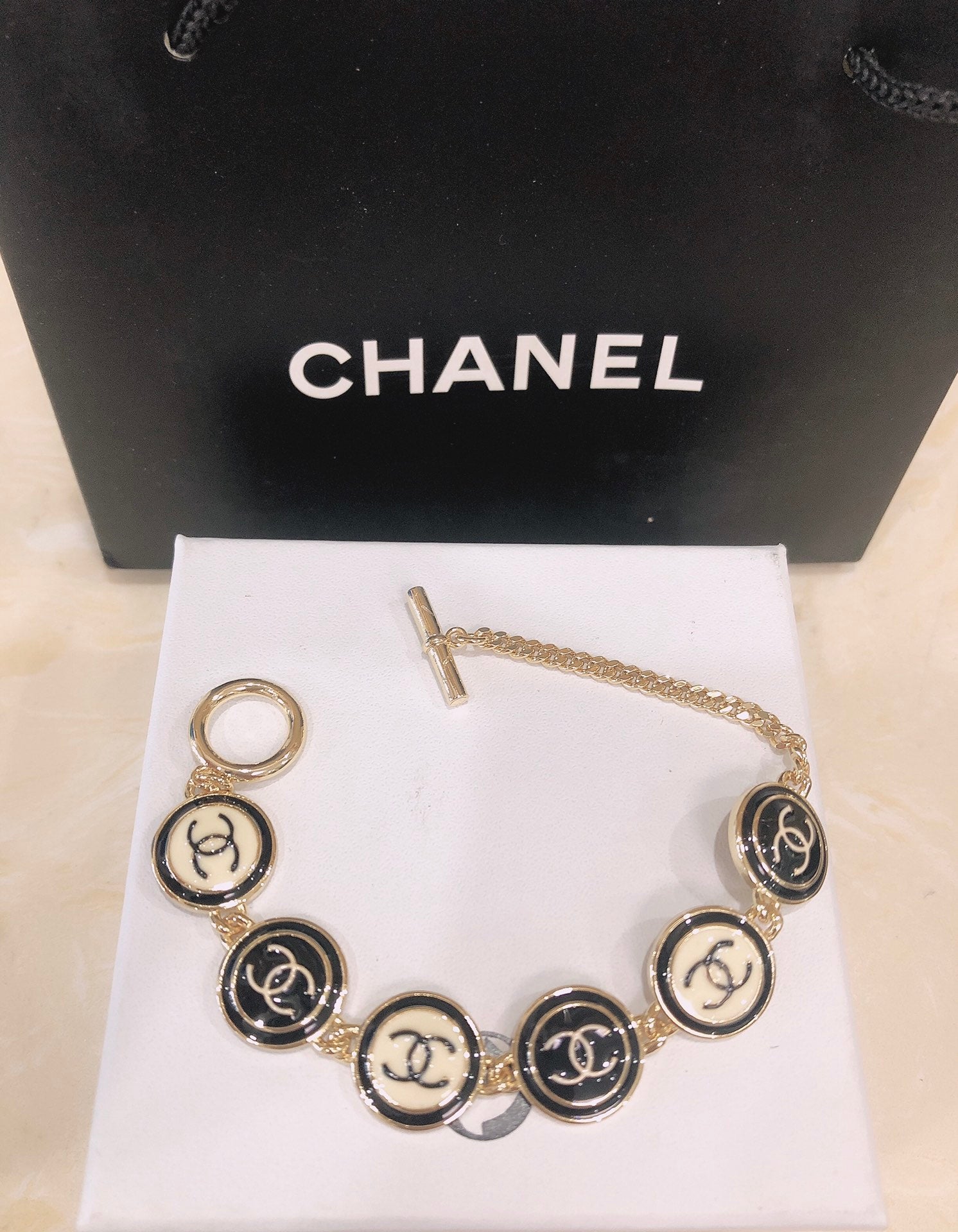 X1N83C205K  Popular bracelet