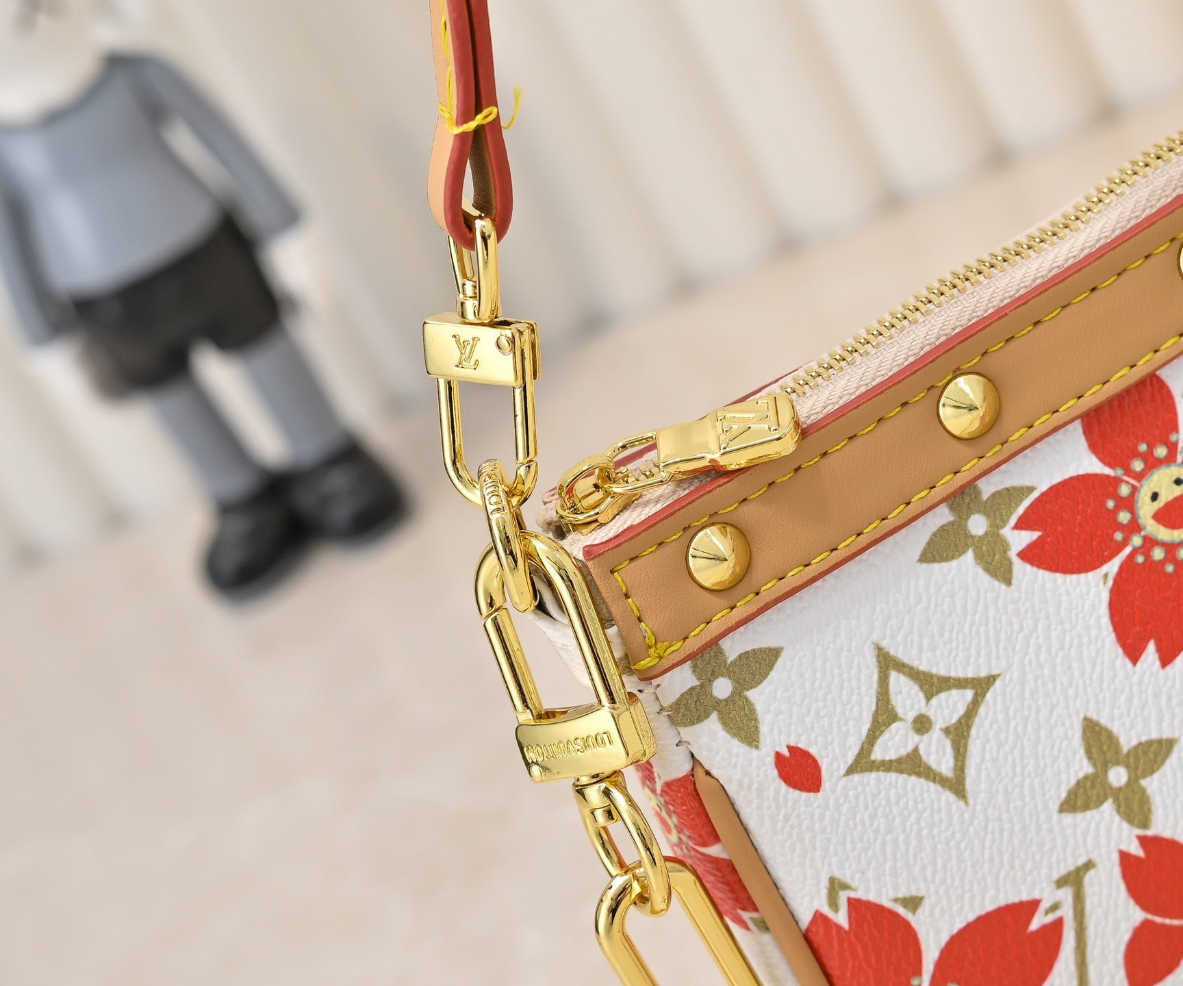 B1P46E43 Popular leather bag