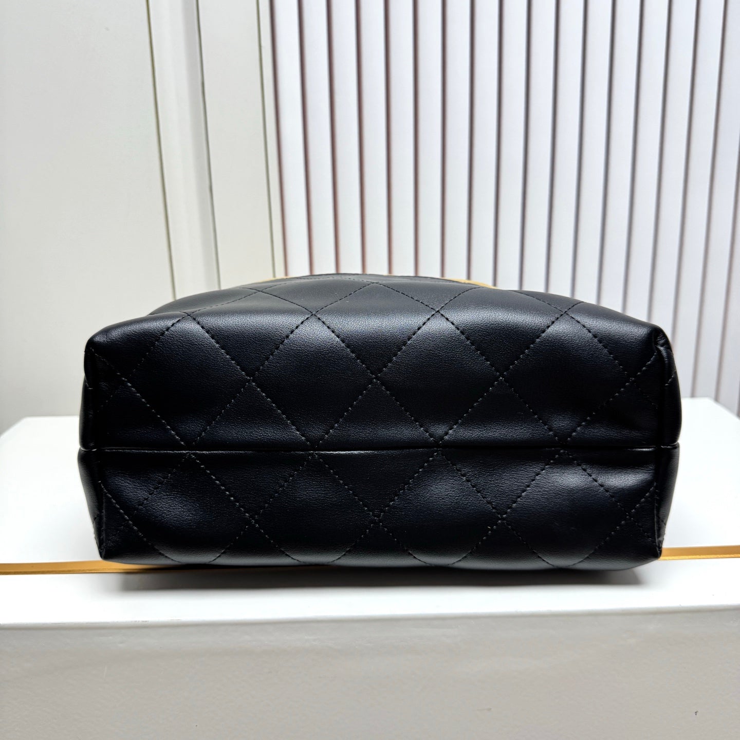 B1P46C19 Popular leather bag