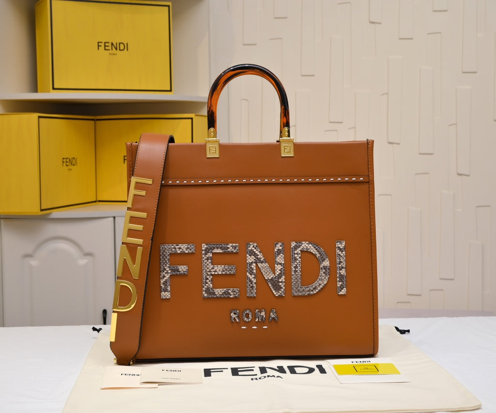 B1P36F104 Popular leather bag
