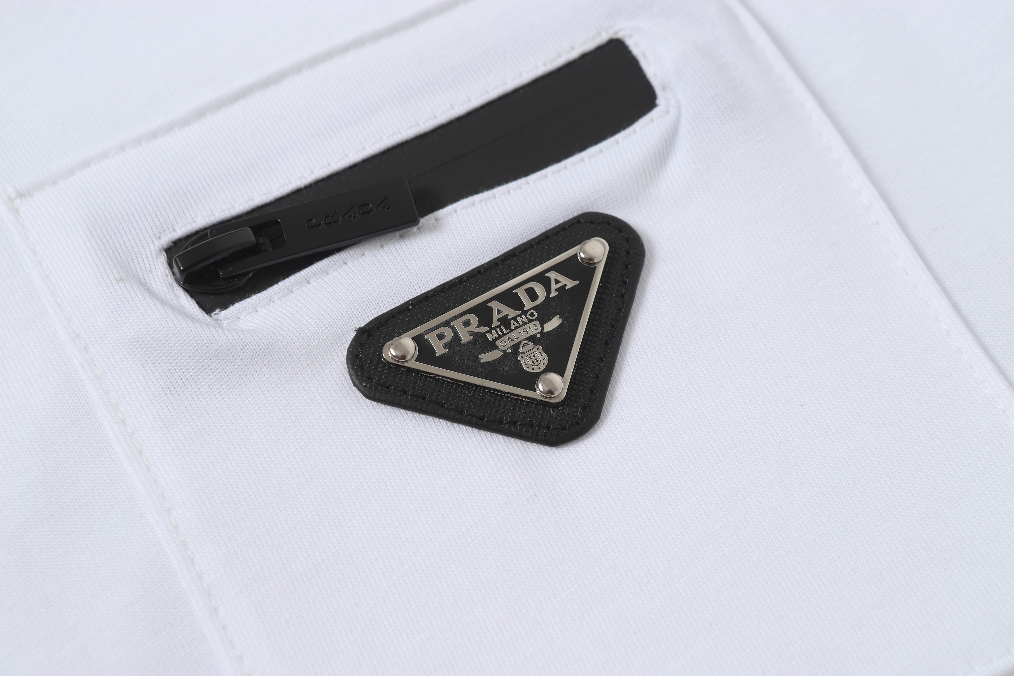 U1R45P183 Popular T-shirt