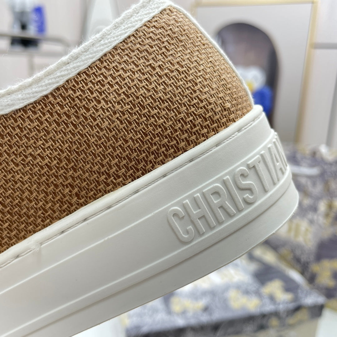 Z1XD66 Popular shoes