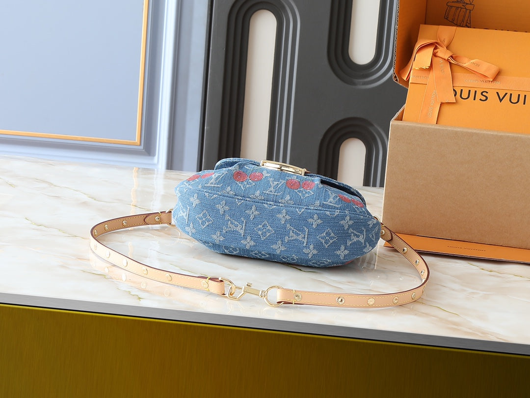 B1N165B118 Popular    bag