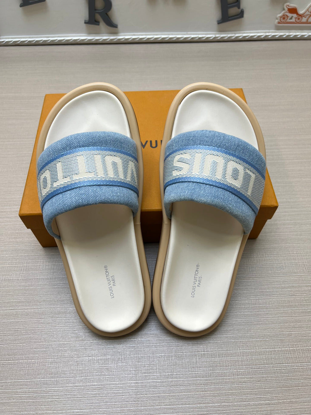 Z5Z35E301 Popular Slippers