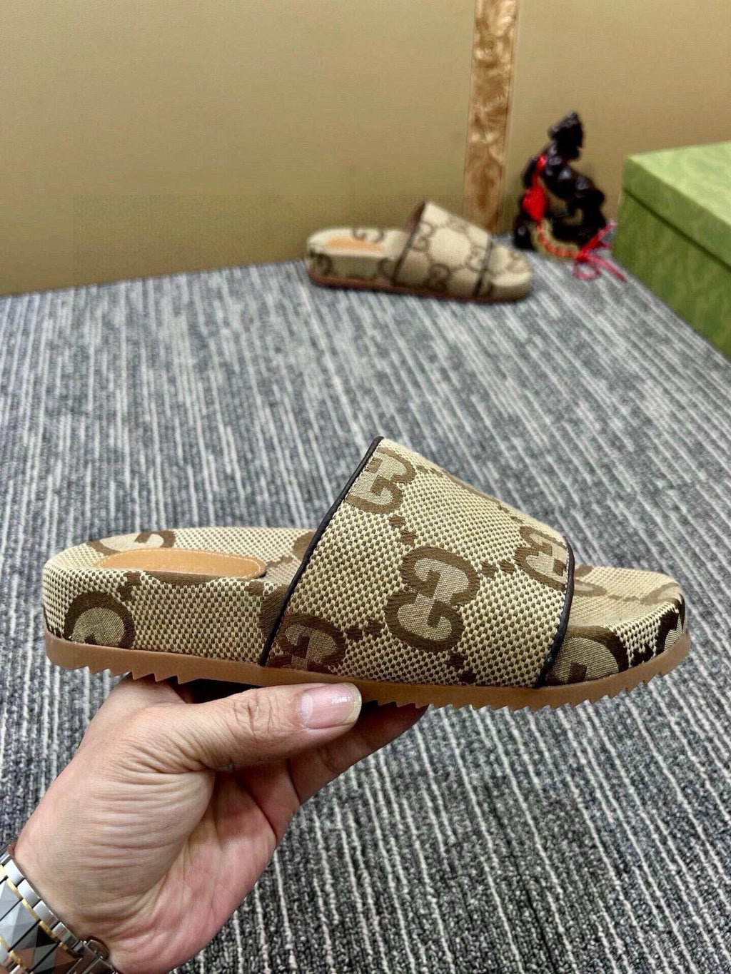 Z5R76B2 Popular Slippers