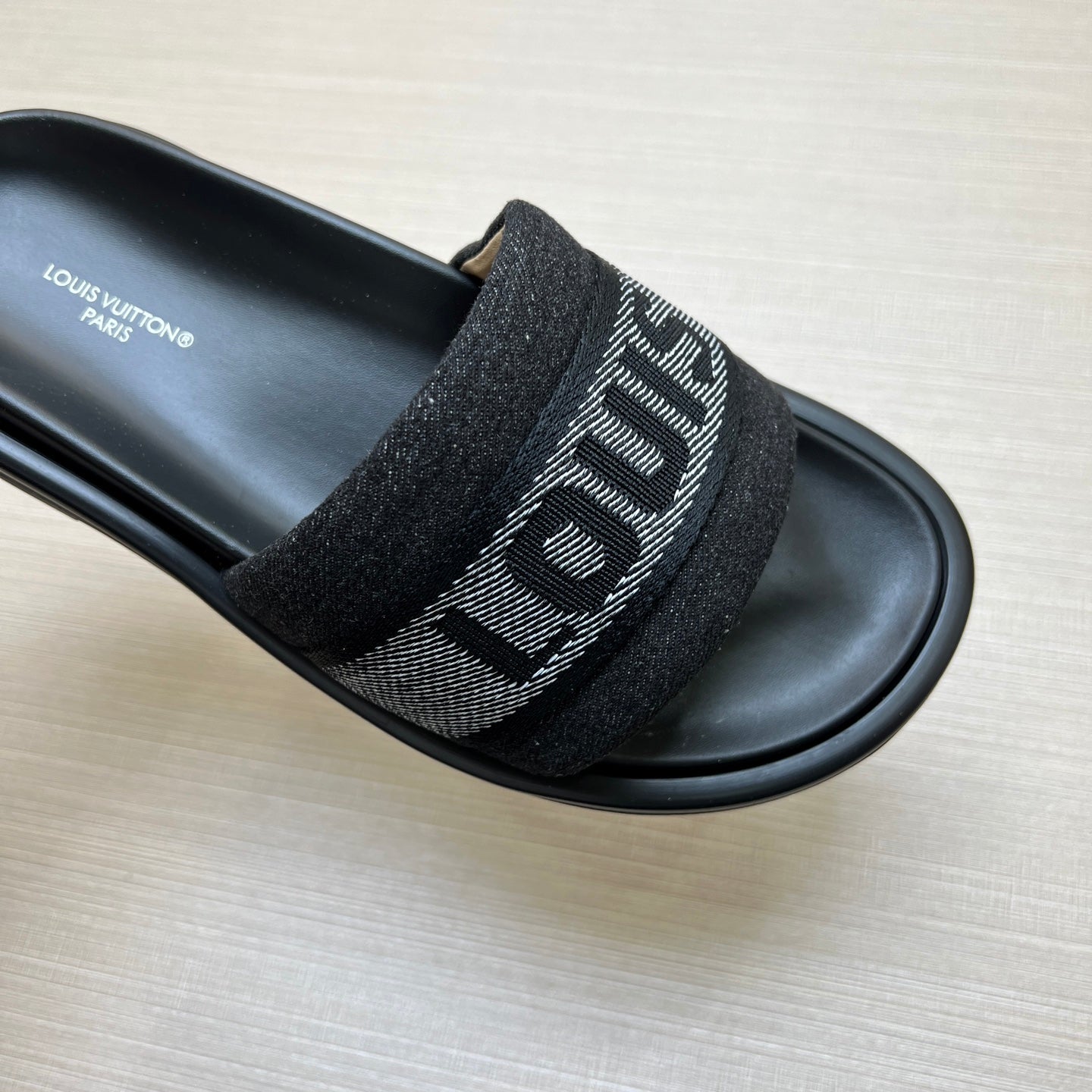 Z5Z35E300 Popular Slippers
