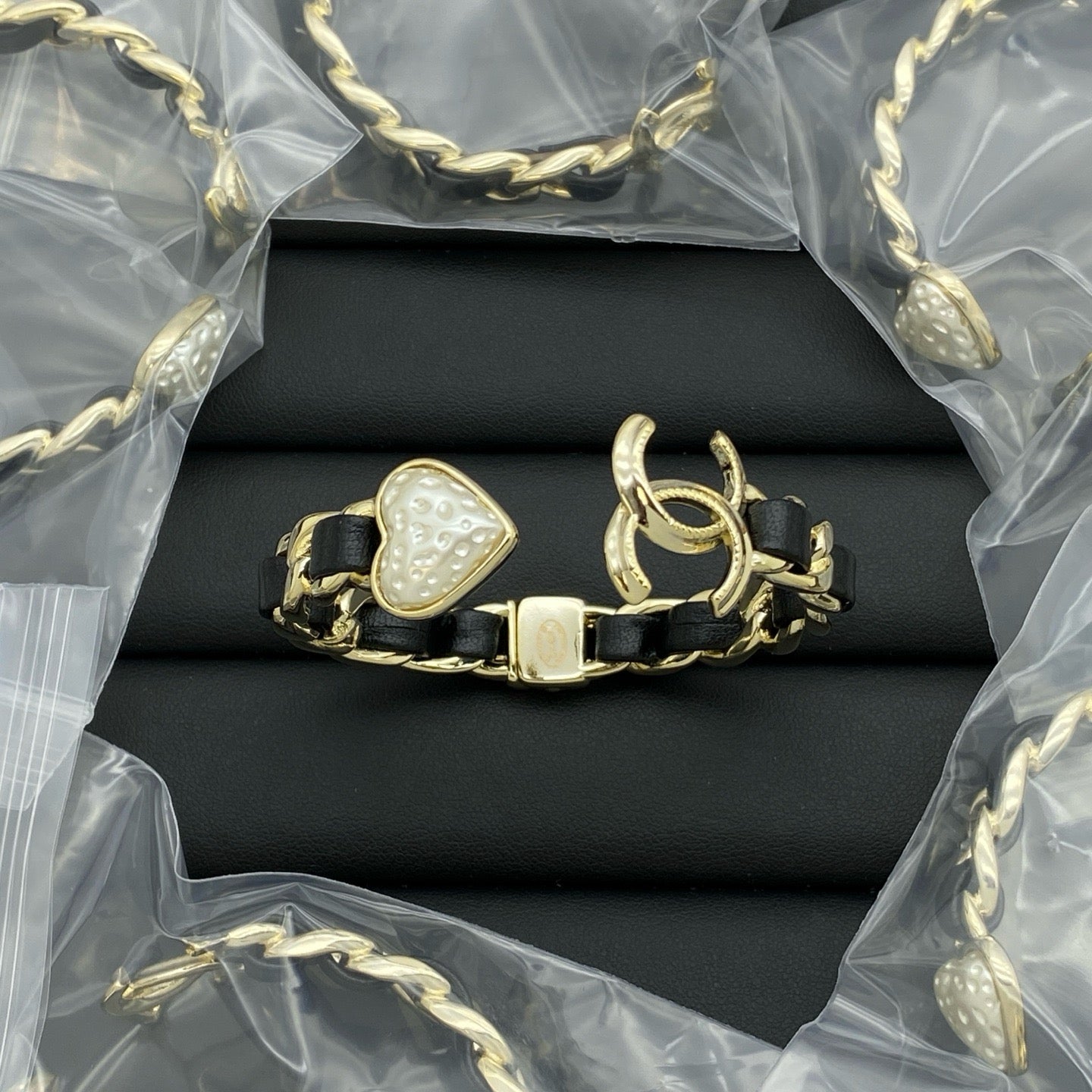 X1Q85C11K  Popular Bracelets