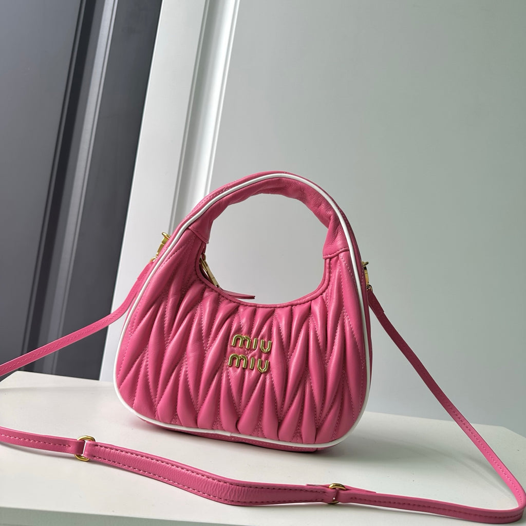 B1P46A118 Popular leather bag
