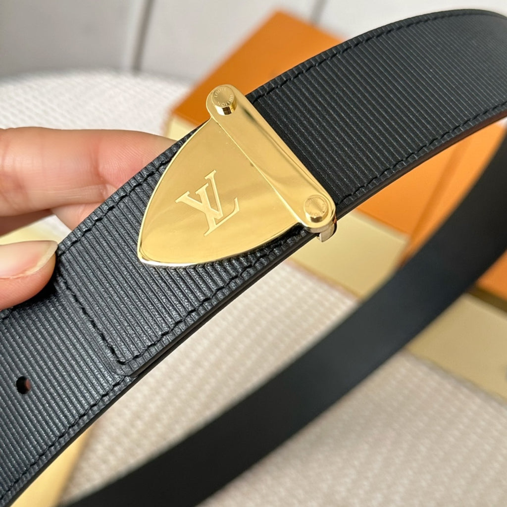 P1Q64E136 Popular  High quality belt With full package