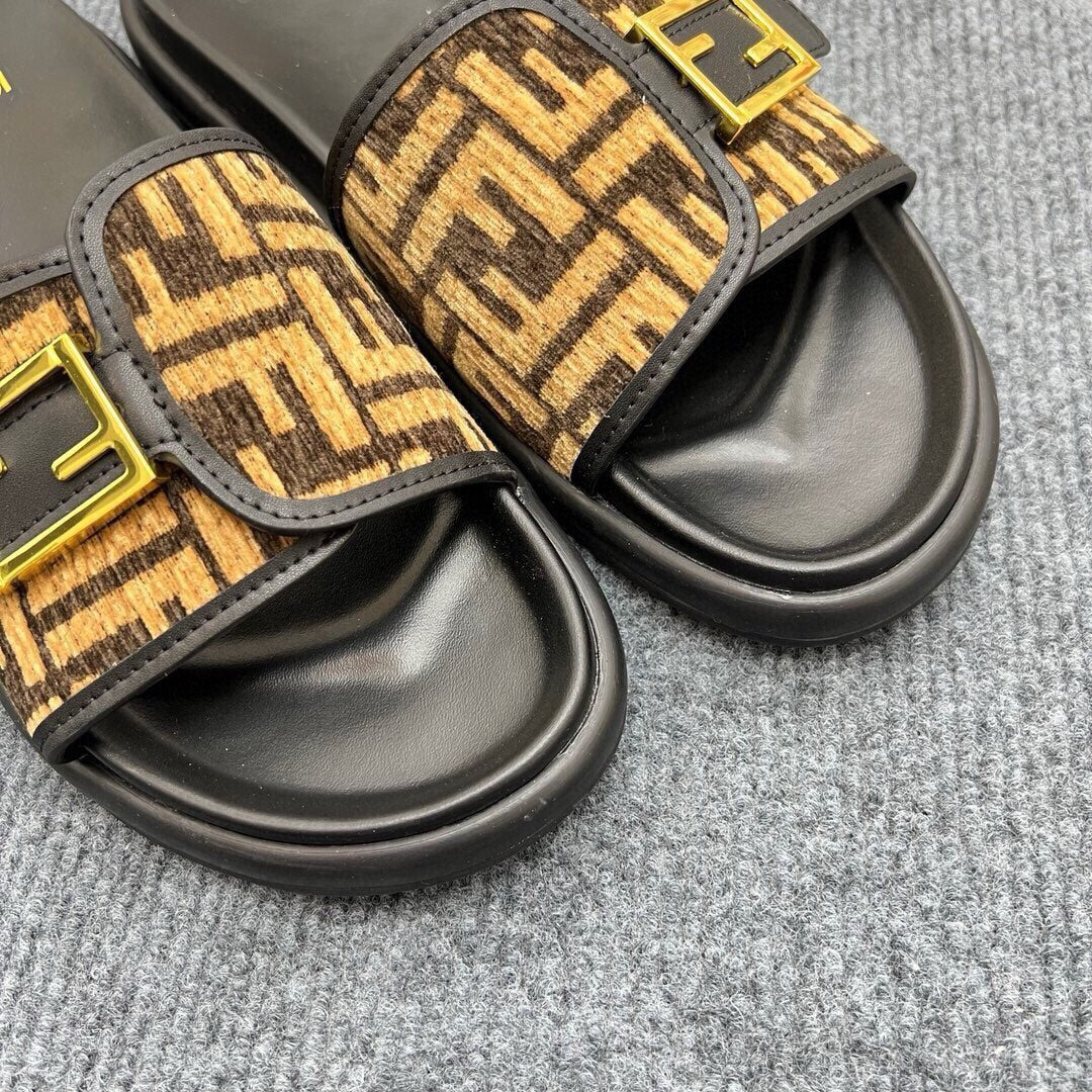 Z5ZF37 Popular slippers