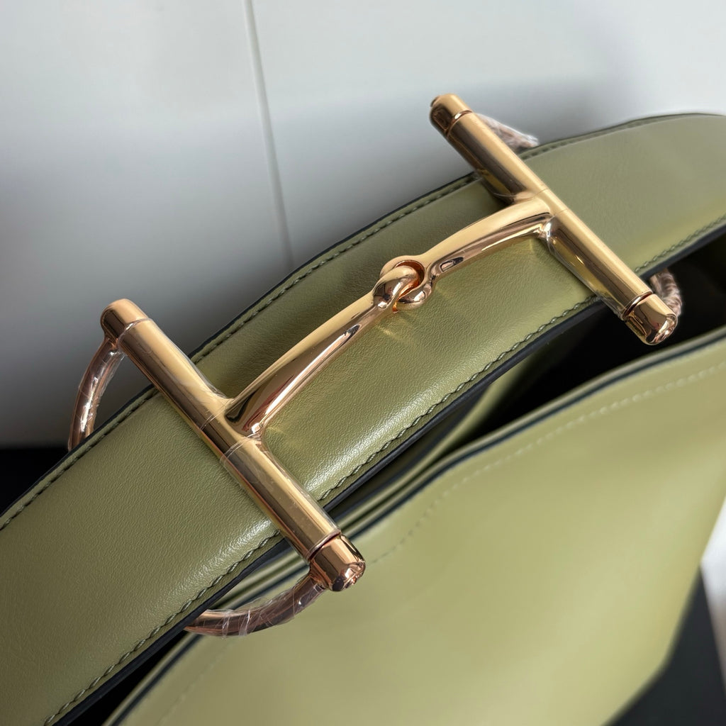 B1P36C56 Popular leather bag