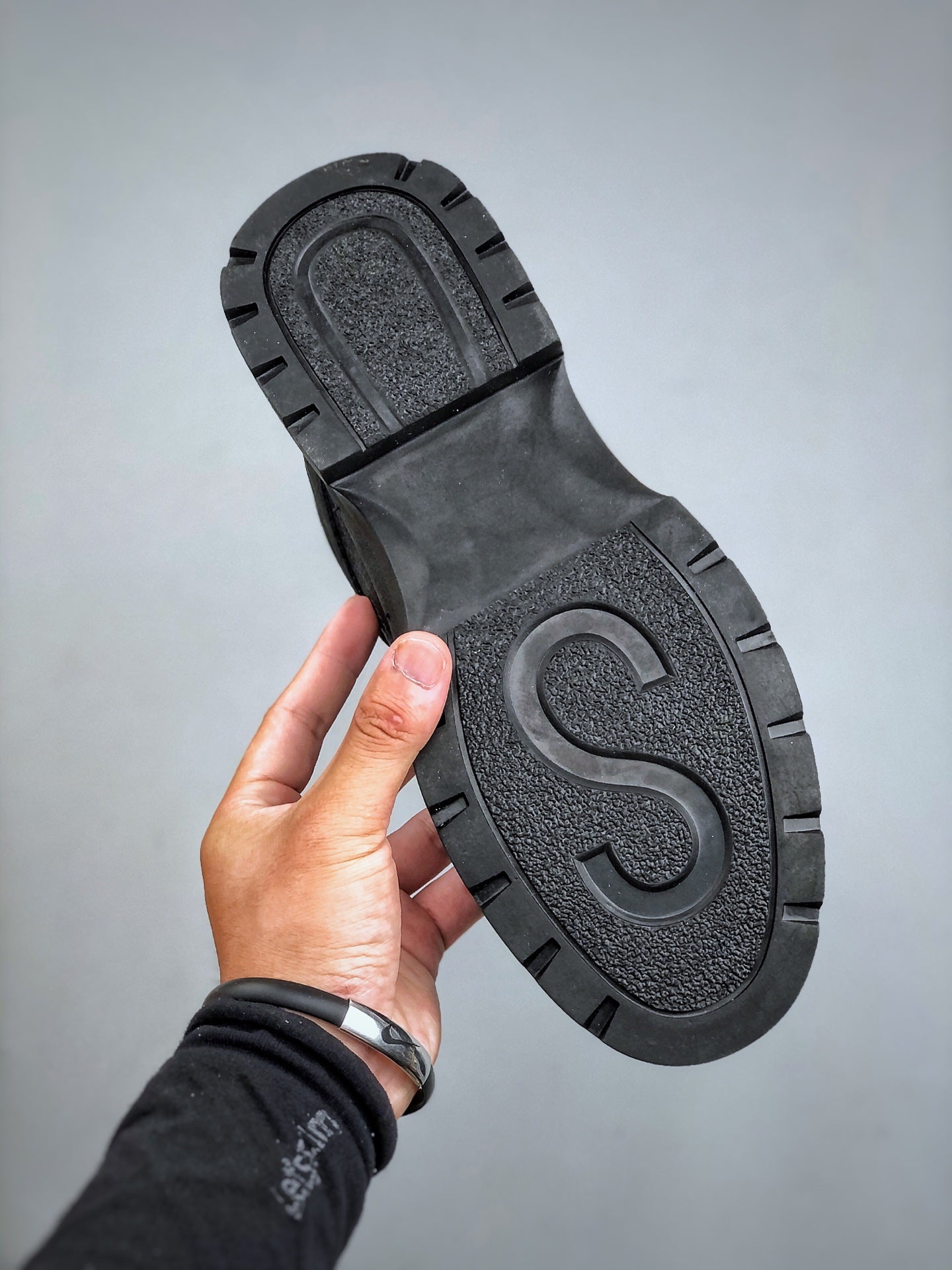 Z4Q95A84 Popular Shoes