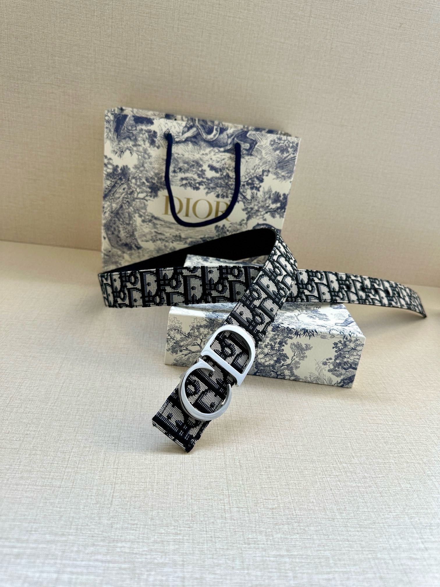P1R55D207 Popular  High quality belt With full package