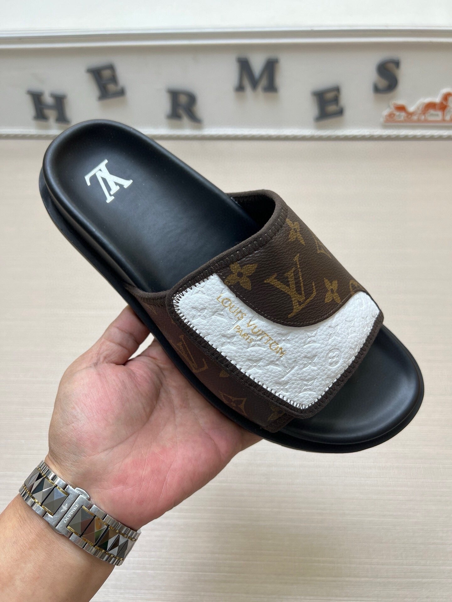 Z5WE250  Popular Slippers