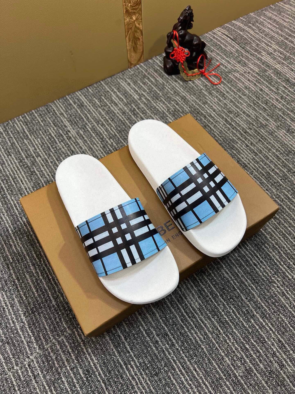 Z5Z35R262 Popular Slippers