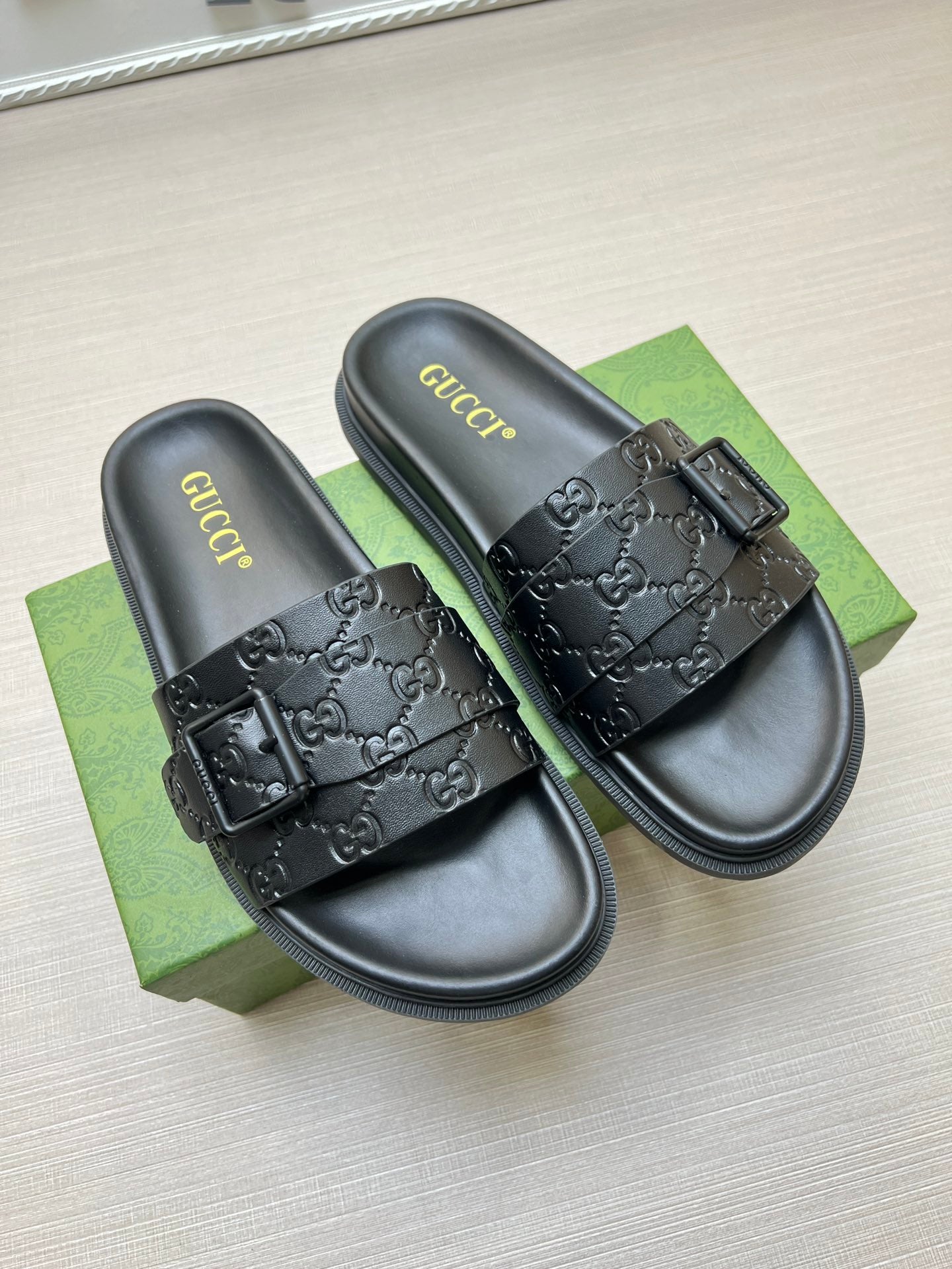 Z5ZB91 Popular slippers