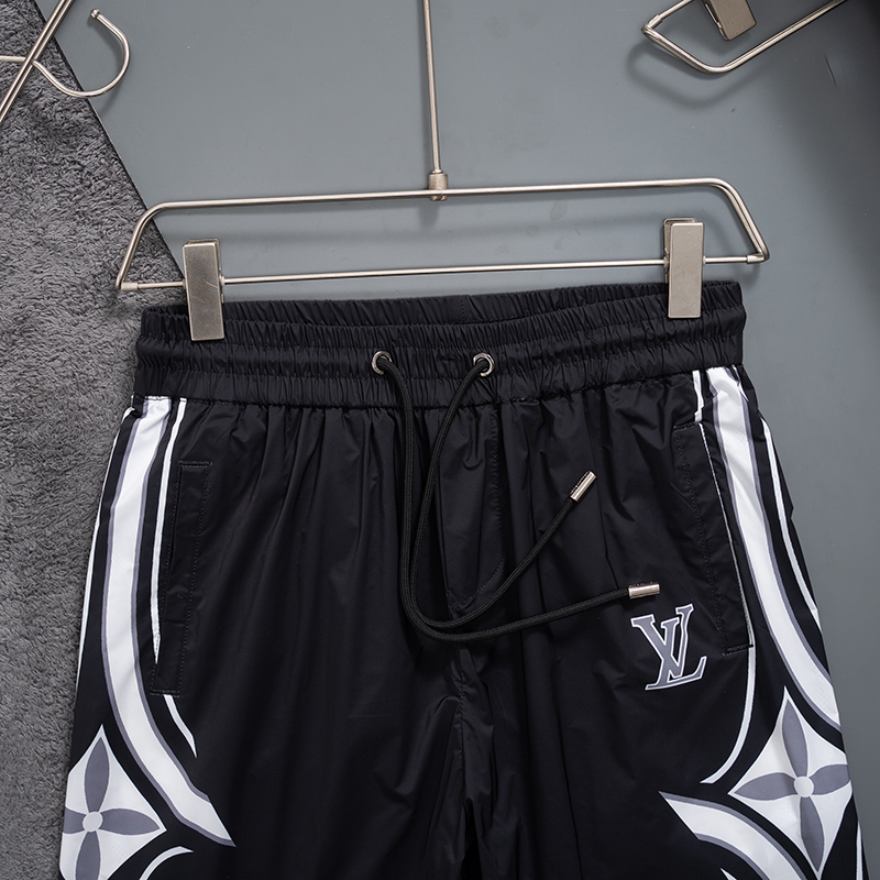 U1N36E32 Popular shorts