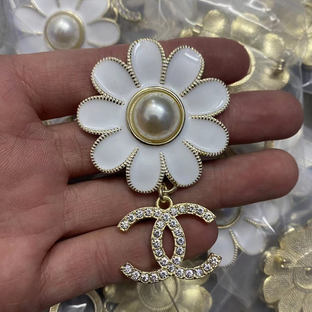 X1ZC891   Popular Brooch