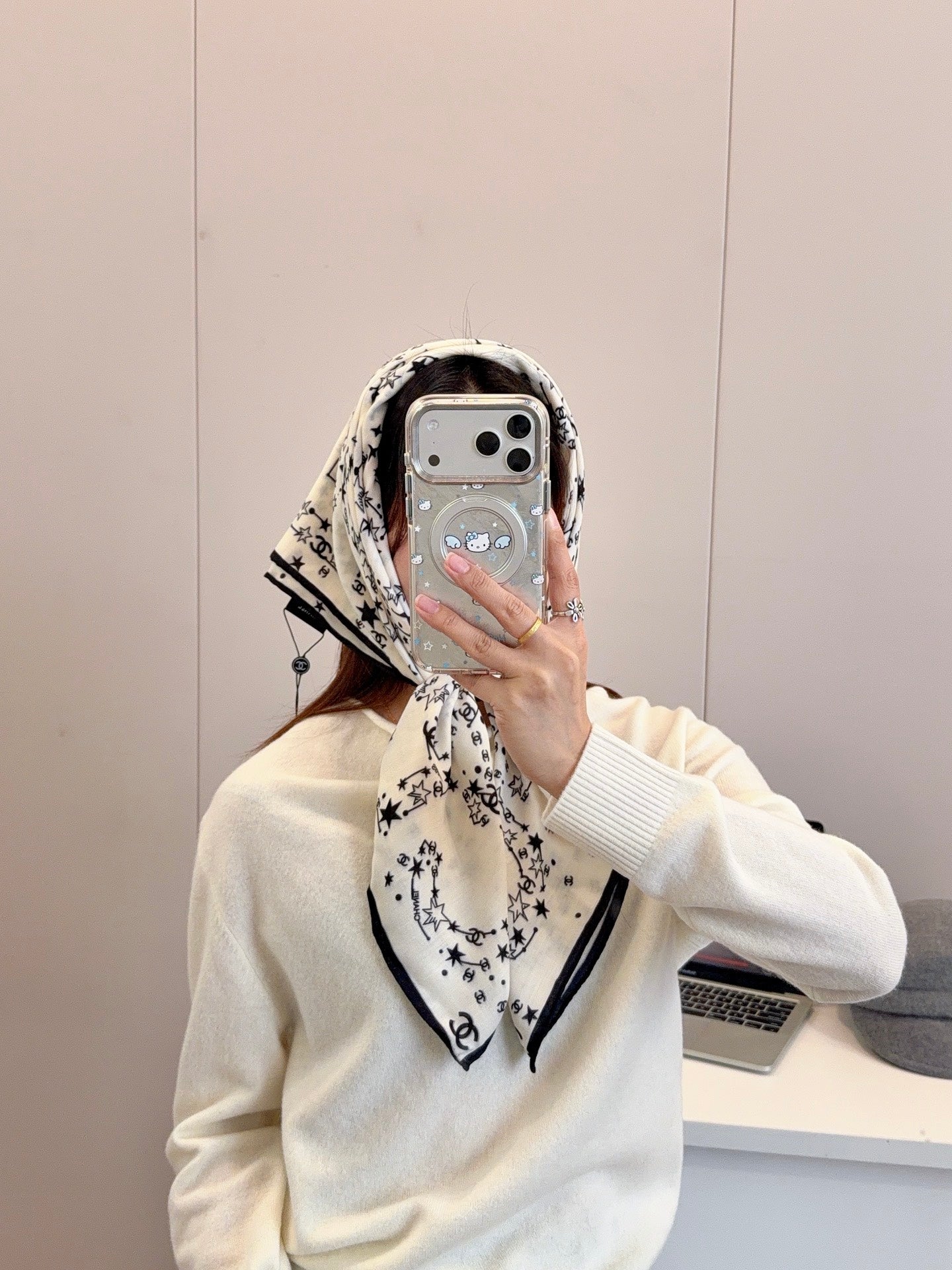 W1N36C33 Popular Silk Scarve